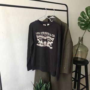 Novelty Levi sweat shirt